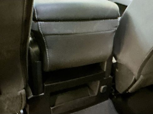 Used 2019 Chevrolet Silverado 1500 LT w/ All Star Edition image 28