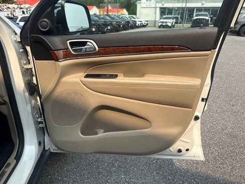 Used 2012 Jeep Grand Cherokee Limited w/ Trailer Tow Group AWD/4WD image 40