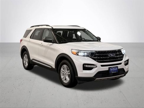 Certified 2024 Ford Explorer XLT w/ Equipment Group 202A AWD/4WD image 9