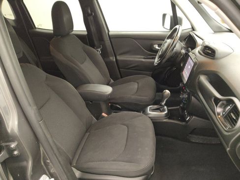 Used 2020 Jeep Renegade Altitude w/ UConnect 8.4 Nav Group FWD image 21