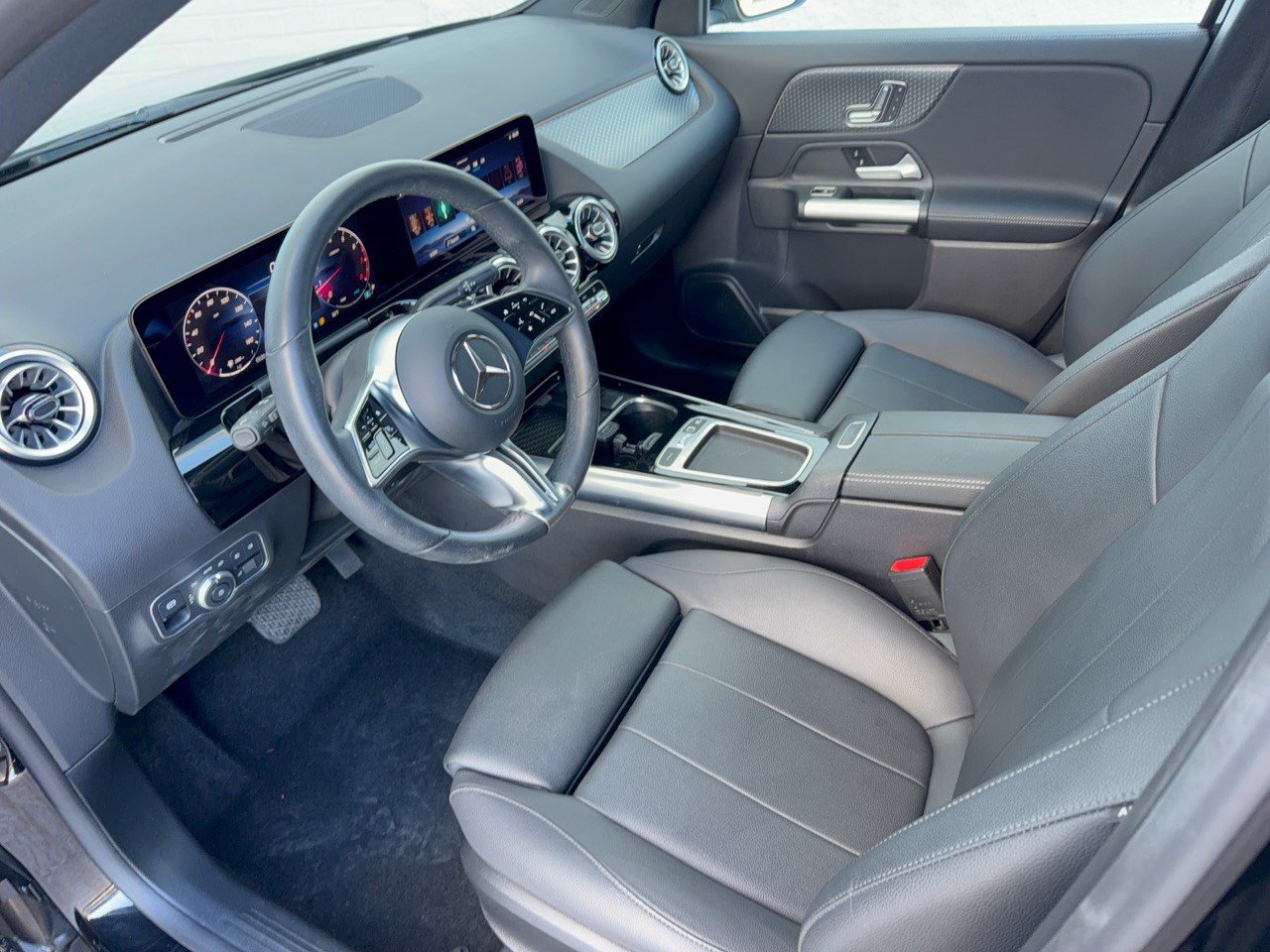 Certified 2025 Mercedes-Benz GLA 250 image 4