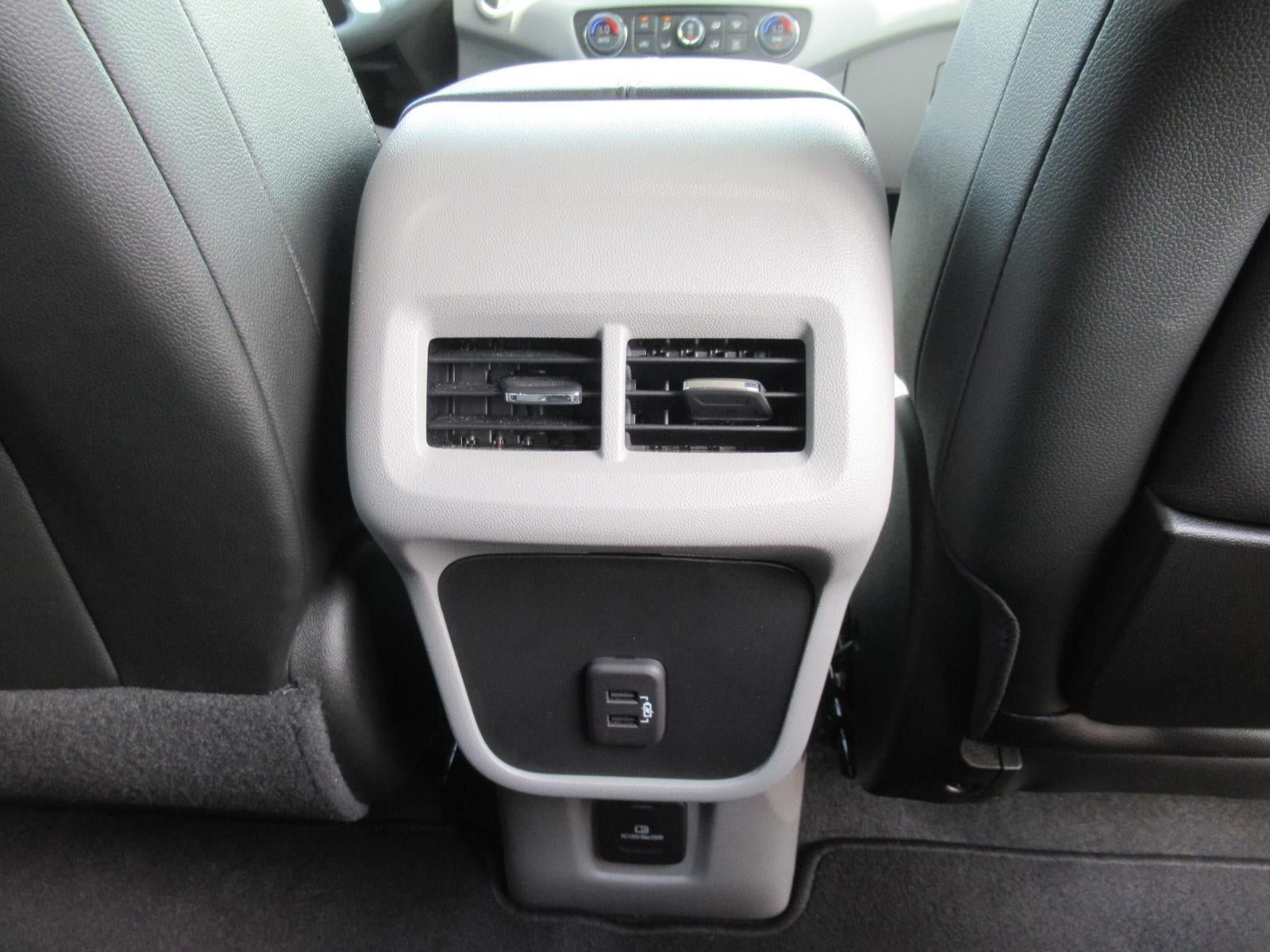 Used 2023 GMC Terrain SLT FWD image 32