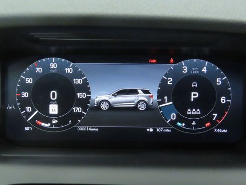 Used 2025 Land Rover Discovery Sport S image 31