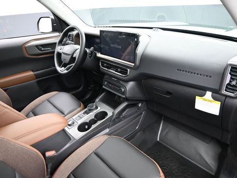 New 2025 Ford Bronco Sport Outer Banks w/ Sasquatch Outer Banks Package image 39