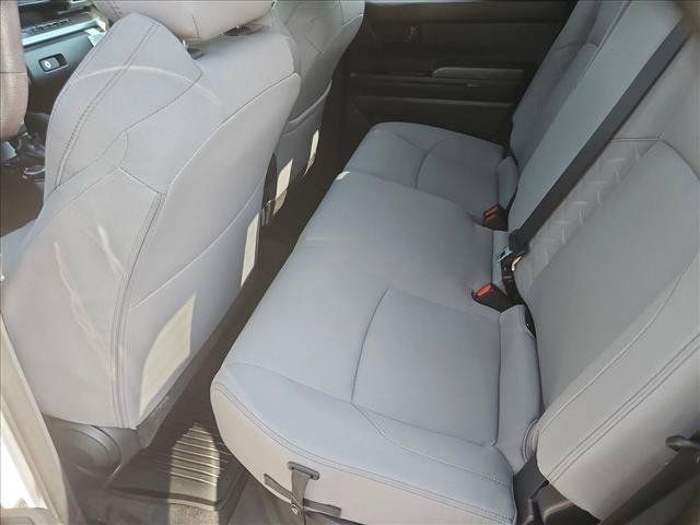 Used 2025 Toyota Tacoma SR5 AWD/4WD image 24