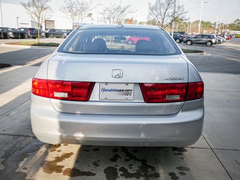 Used 2005 Honda Accord EX-L image 9