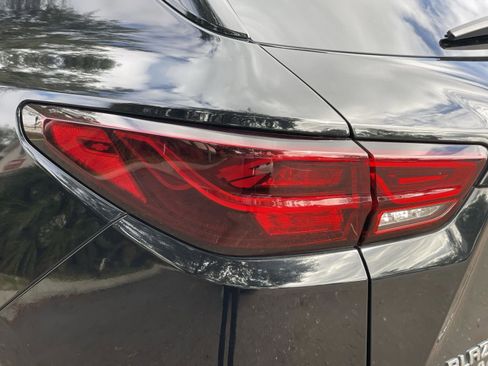 Used 2023 Chevrolet Blazer LT image 7