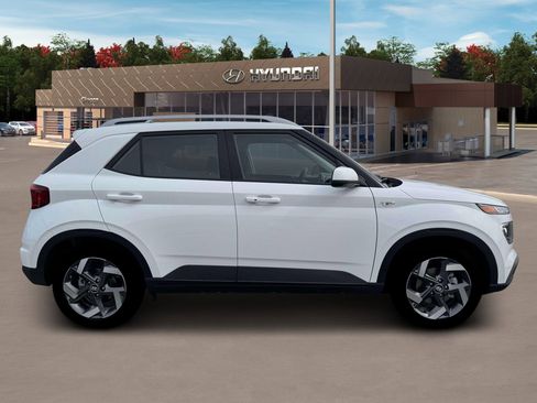 New 2026 Hyundai Venue SEL image 9