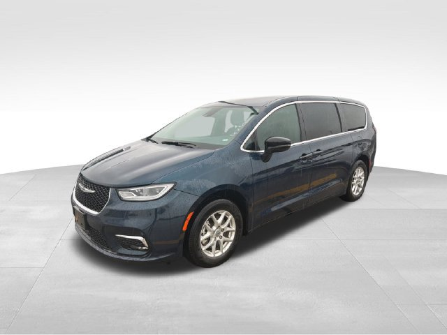 Used 2025 Chrysler Pacifica Select FWD image 6