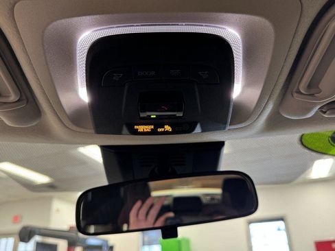 Used 2025 Toyota Corolla LE image 23