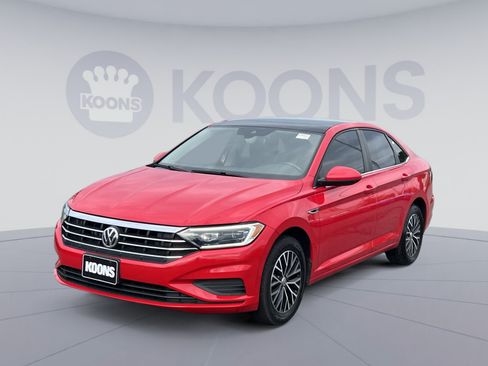 Used 2019 Volkswagen Jetta SEL w/ Cold Weather Package FWD image 5