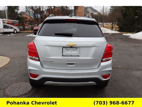 Used 2022 Chevrolet Trax LT w/ LT Convenience Package image 6