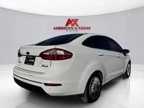 Used 2014 Ford Fiesta Titanium image 5