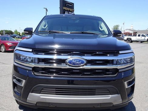 Used 2023 Ford Expedition Limited image 2