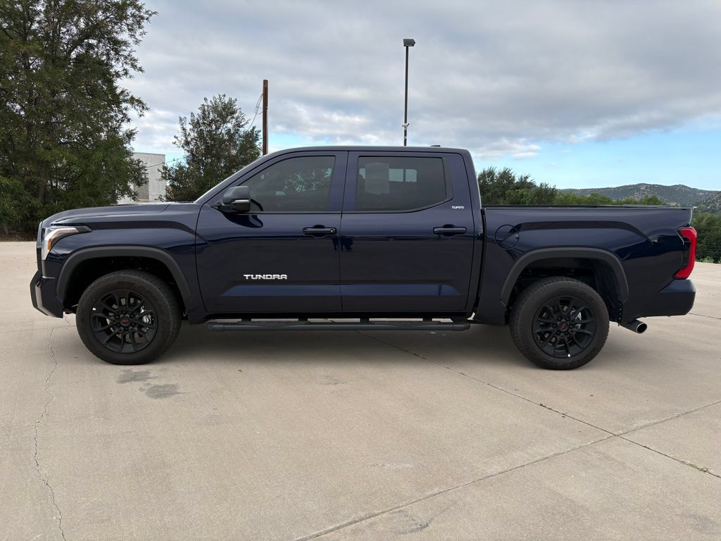 Used 2026 Toyota Tundra SR5 w/ SR5 Premium Package AWD/4WD image 5