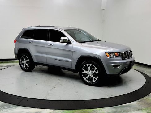 Used 2019 Jeep Grand Cherokee Limited AWD/4WD image 3