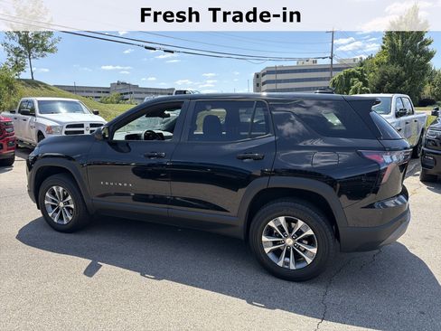 Used 2025 Chevrolet Equinox LT FWD image 7
