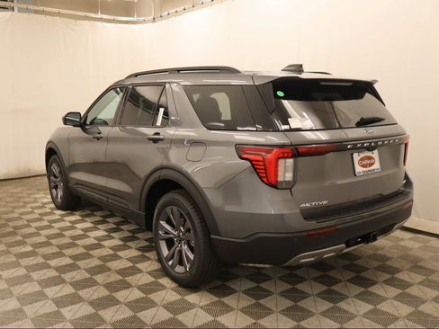 New 2026 Ford Explorer Active w/ Active Comfort Package AWD/4WD image 3