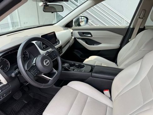 Certified 2023 Nissan Rogue SV w/ SV Premium B Package FWD image 11