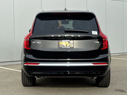 New 2026 Volvo XC90 T8 Ultra w/ Protection Package AWD/4WD image 4