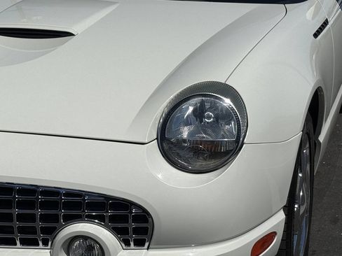 Used 2002 Ford Thunderbird RWD image 16