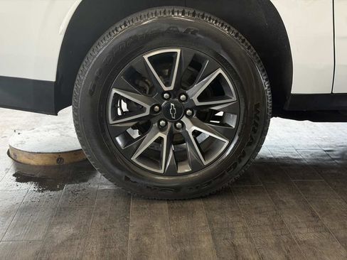 Used 2023 Chevrolet Suburban Z71 AWD/4WD image 26
