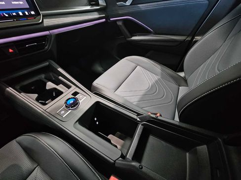 New 2026 Volkswagen Tiguan SE image 30