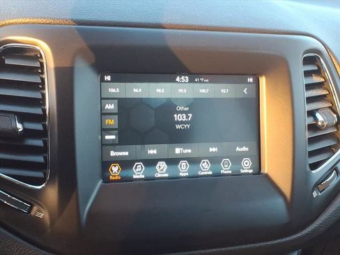 Used 2019 Jeep Compass Latitude w/ Popular Equipment Group image 18