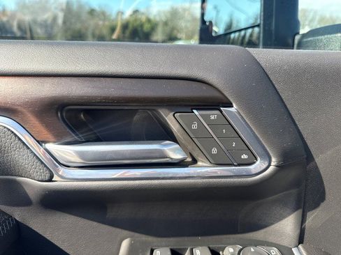 Used 2024 GMC Sierra 2500 Denali w/ Denali Reserve Package image 23