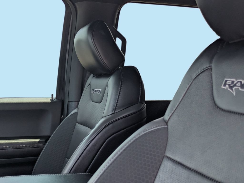 Used 2019 Ford F150 Raptor w/ Equipment Group 802A Luxury AWD/4WD image 39
