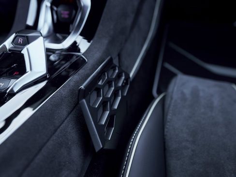 Used 2024 Lamborghini Huracan Sterrato image 57