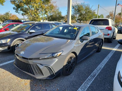 Certified 2025 Toyota Camry SE image 25