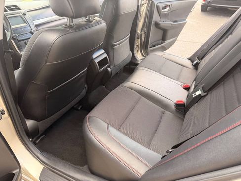 Used 2017 Toyota Camry SE FWD image 12
