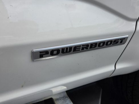 Used 2025 Ford F150 Lariat w/ Equipment Group 501A Mid AWD/4WD image 15