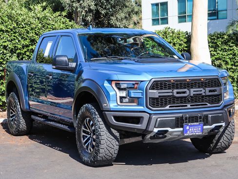 Used 2019 Ford F150 Raptor w/ Equipment Group 801A Mid AWD/4WD image 3