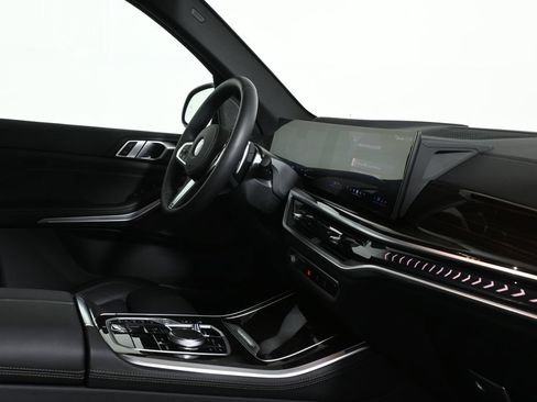 Used 2026 BMW X5 xDrive40i w/ M Sport Package AWD/4WD image 29