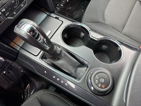 Used 2017 Ford Explorer XLT w/ Equipment Group 201A image 21