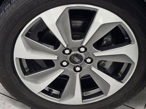 Used 2023 Ford Escape Platinum image 8