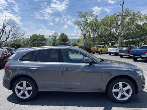 Used 2017 Audi Q5 2.0T Premium Plus w/ Technology Package AWD/4WD image 1