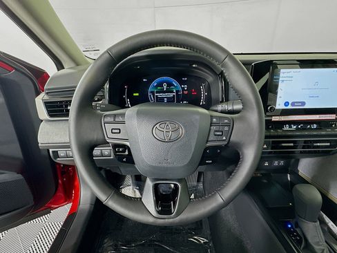 Used 2026 Toyota Camry LE w/ Convenience Package image 15