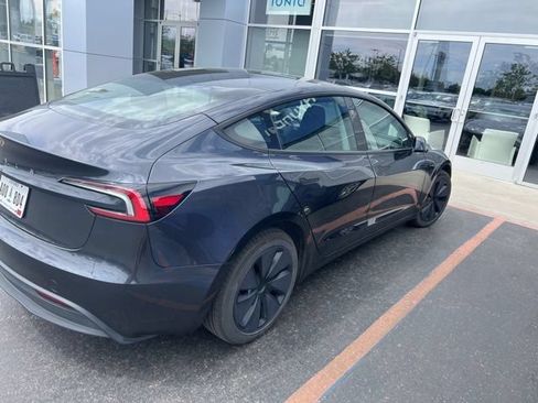 Used 2025 Tesla Model 3 Long Range RWD image 5