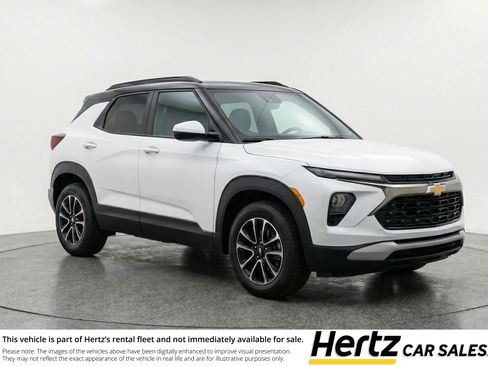 Used 2025 Chevrolet TrailBlazer LT image 1