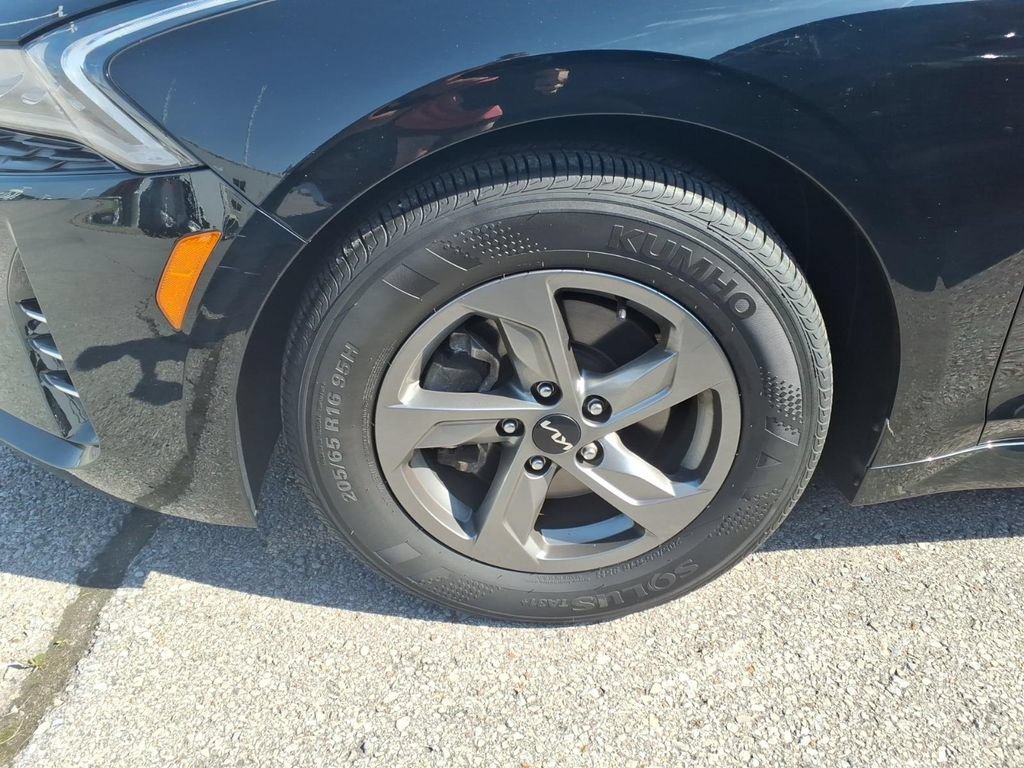 Used 2023 Kia K5 LXS FWD image 6