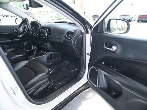 Used 2021 Jeep Compass Latitude AWD/4WD image 11