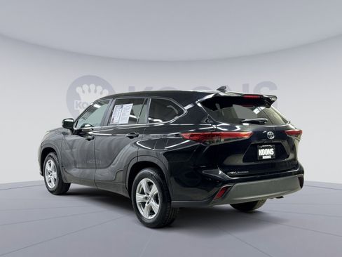 Used 2023 Toyota Highlander L image 10