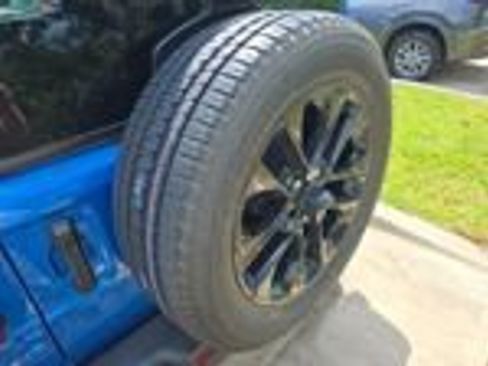 Used 2022 Jeep Wrangler Unlimited Sahara w/ Cold Weather Group AWD/4WD image 33