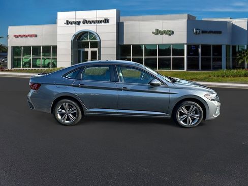 Used 2022 Nissan Rogue Sport SL image 9