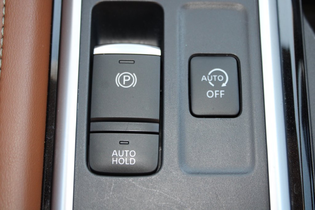 Used 2025 Nissan Pathfinder Platinum w/ Cargo Package AWD/4WD image 32