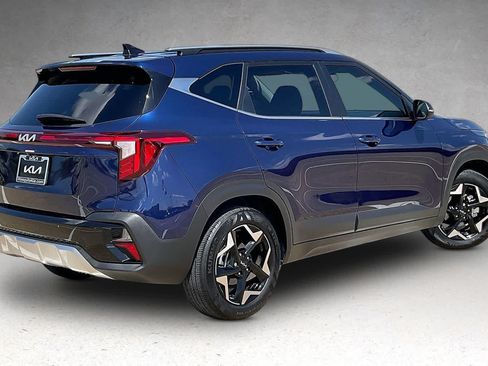 Certified 2026 Kia Seltos EX FWD image 20