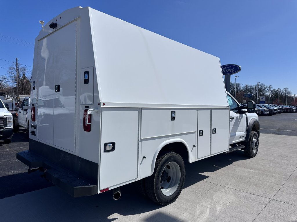 New 2024 Ford F550 4x4 Regular Cab Super Duty image 5